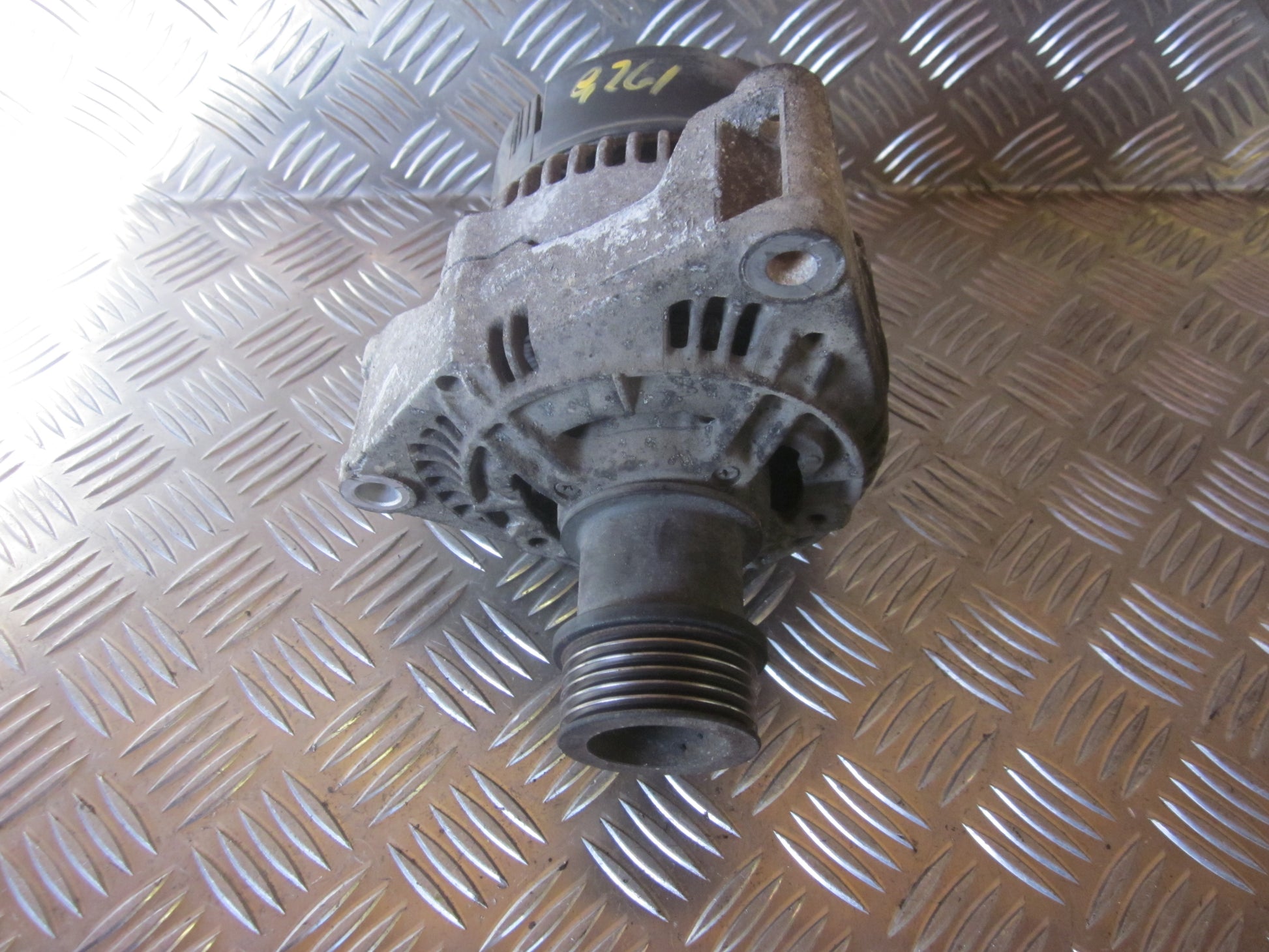 Saab 900 Generator Med OEM Nr. 0123310041 Fra Saab Ophugger