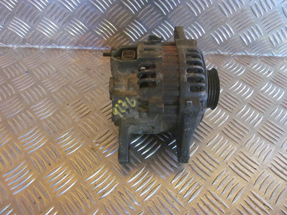 Mazda 121 Db12 Generator Med OEM Nr. B3D118300 Fra Mazda Ophugger