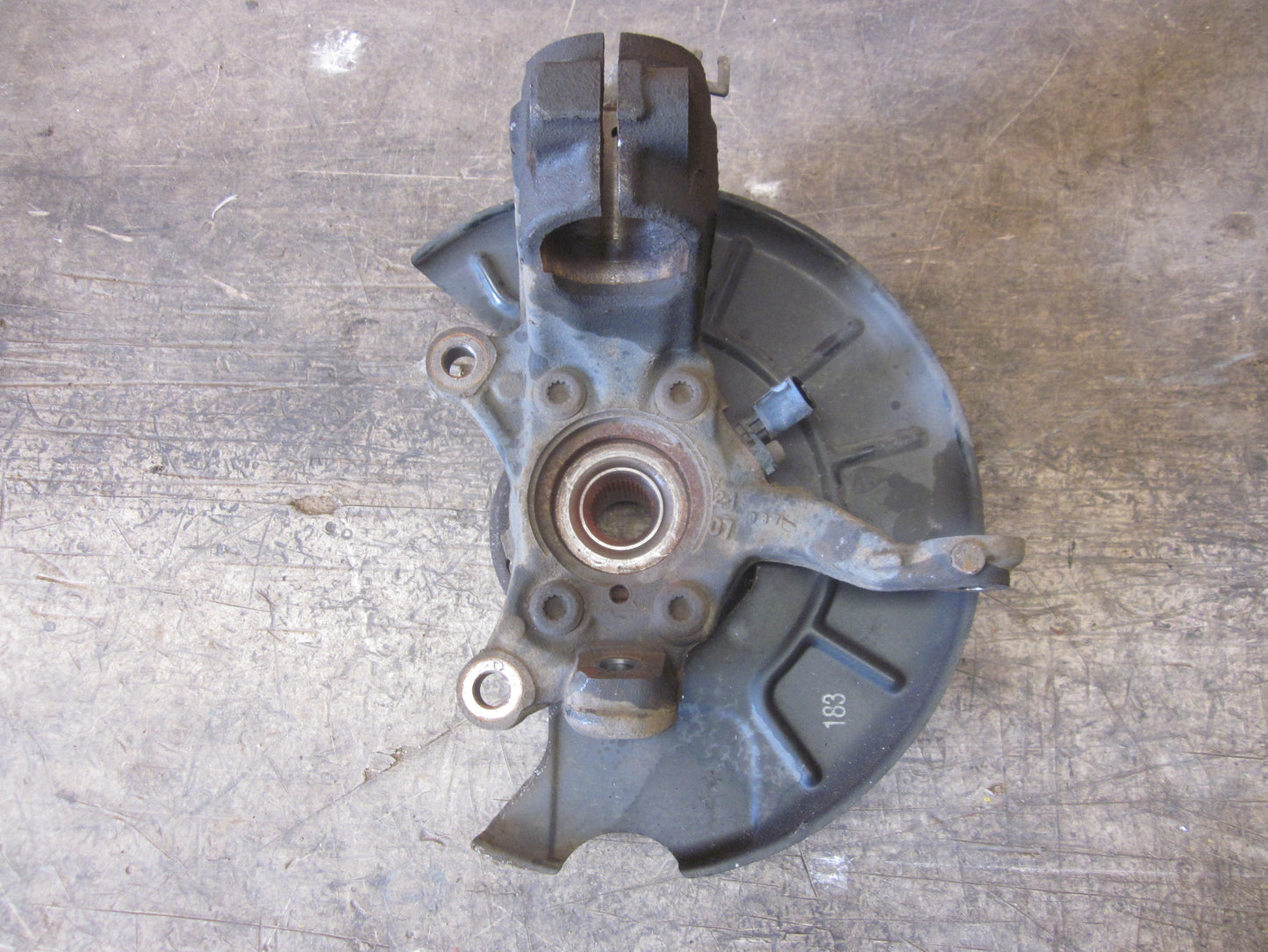 VW Touran 1T GP Spindel For H Med OEM Nr. Ophugger Fra VW Ophugger