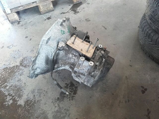 Opel Corsa C Gearkasse 5 Trin Med OEM Nr. Ophugger Fra Opel Ophugger