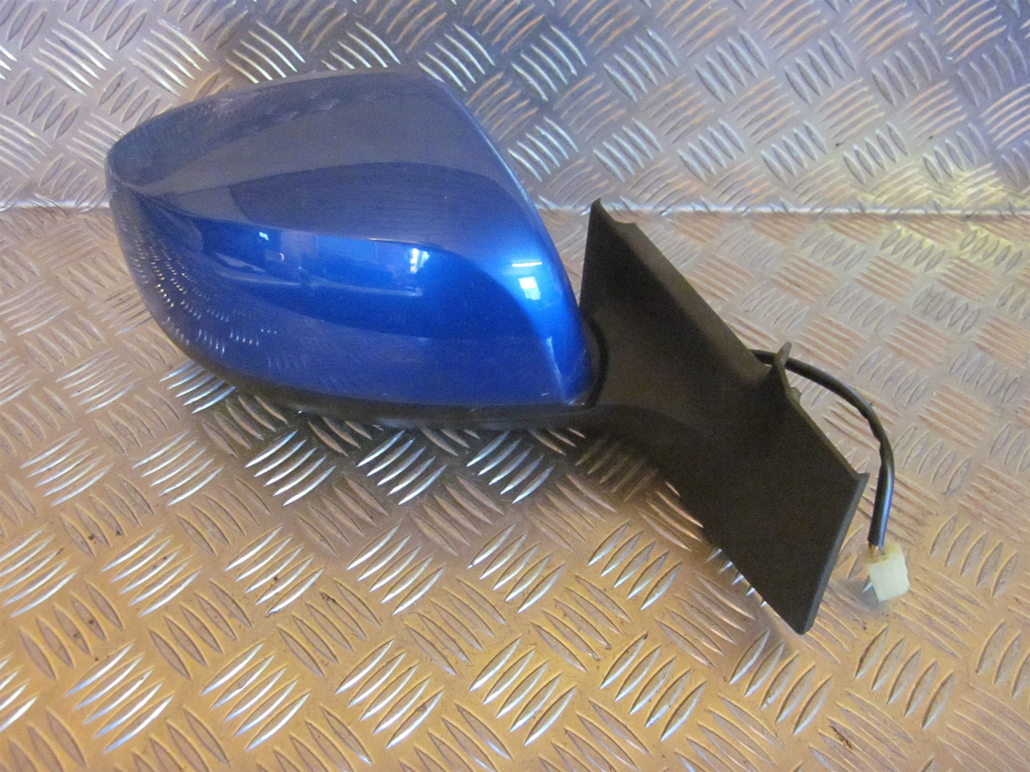 Suzuki Splash Sidespejl Med OEM Nr. Ophugger Fra Suzuki Ophugger