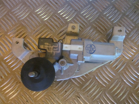 Suzuki Splash Bagrudevisker Motor Med OEM Nr. 3881051K10 Fra Suzuki Ophugger