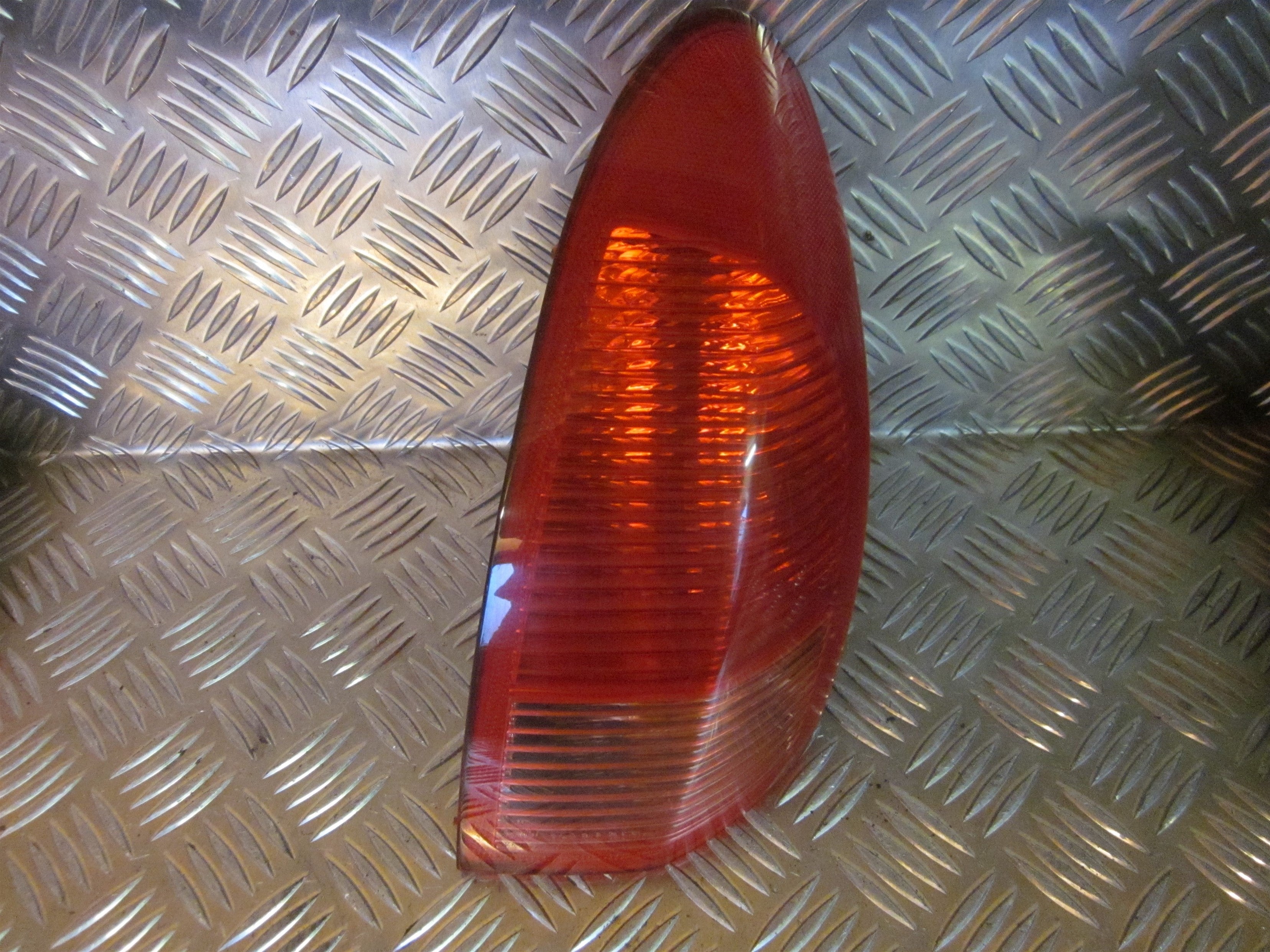 Alfa Romeo Alfa 147 Baglygte Med OEM Nr. Ophugger Fra Alfa Romeo Ophugger