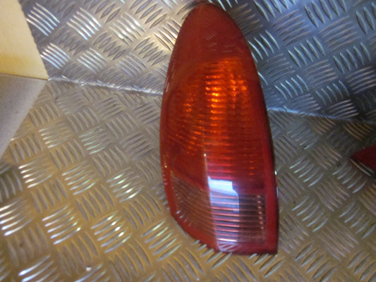 Alfa Romeo 147 Baglygte Med OEM Nr. Ophugger Fra Alfa Romeo Ophugger