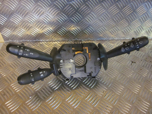 Alfa Romeo 147 Kontakt Combi Med OEM Nr. Ophugger Fra Alfa Romeo Ophugger