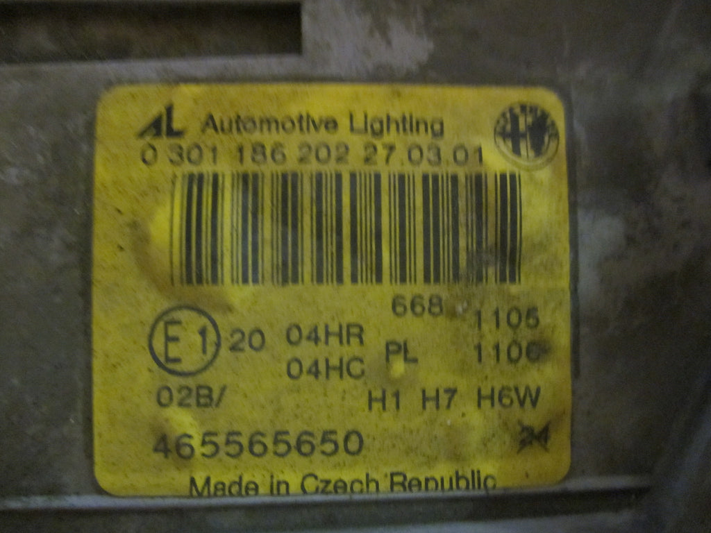 Alfa Romeo Alfa 147 Forlygte Med OEM Nr. 46826196 Fra Alfa Romeo Ophugger