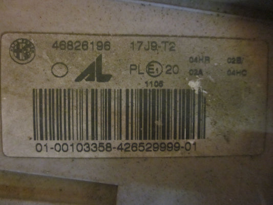 Alfa Romeo 147 Forlygte Med OEM Nr. 465565650 Fra Alfa Romeo Ophugger