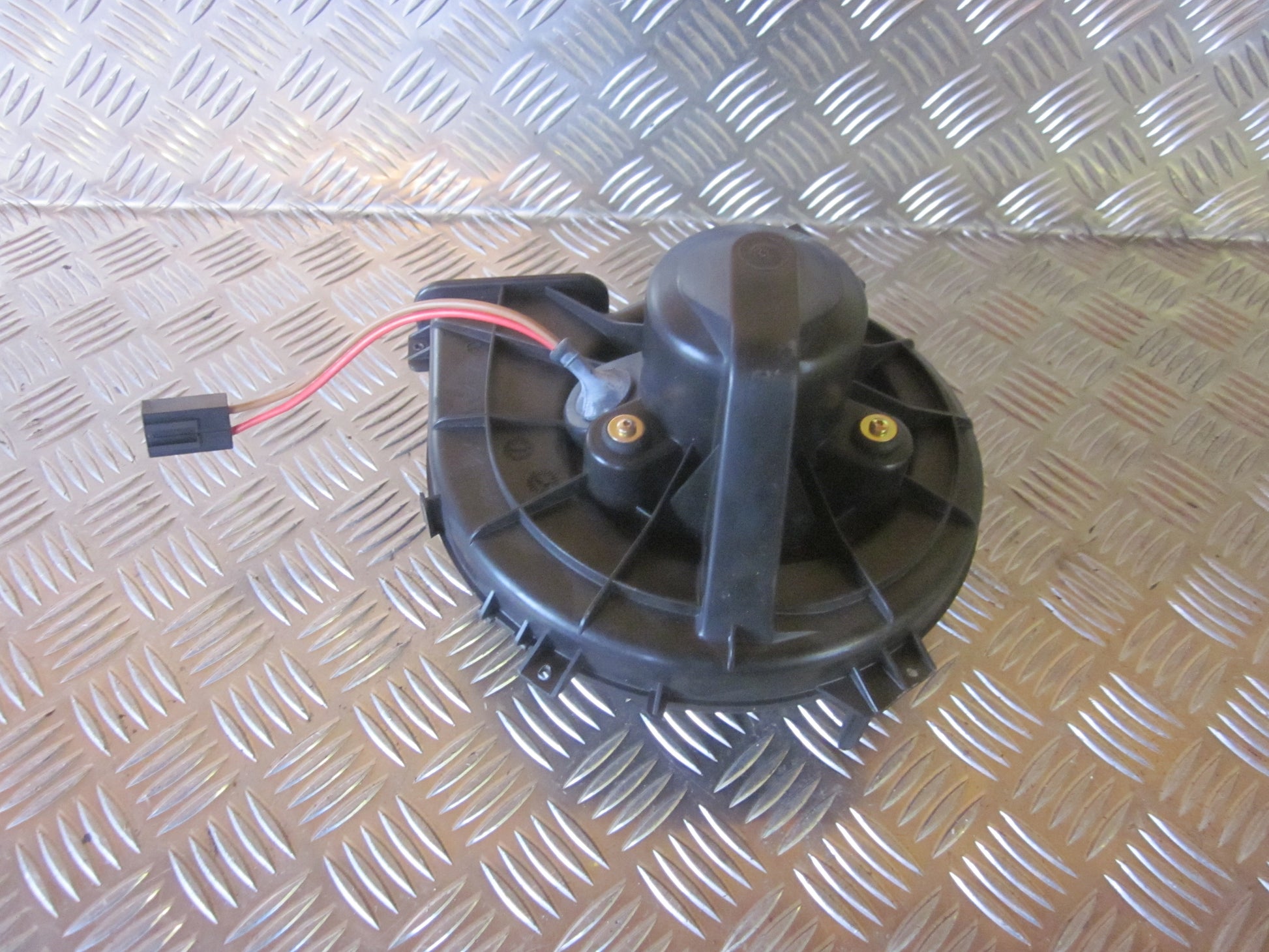 Opel Corsa C Varmeblæser Med OEM Nr. Ophugger Fra Opel Ophugger