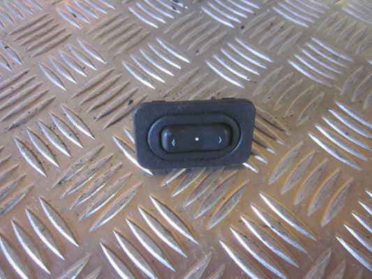 Opel Corsa C Kontakt Rudehejs Med OEM Nr. Ophugger Fra Opel Ophugger