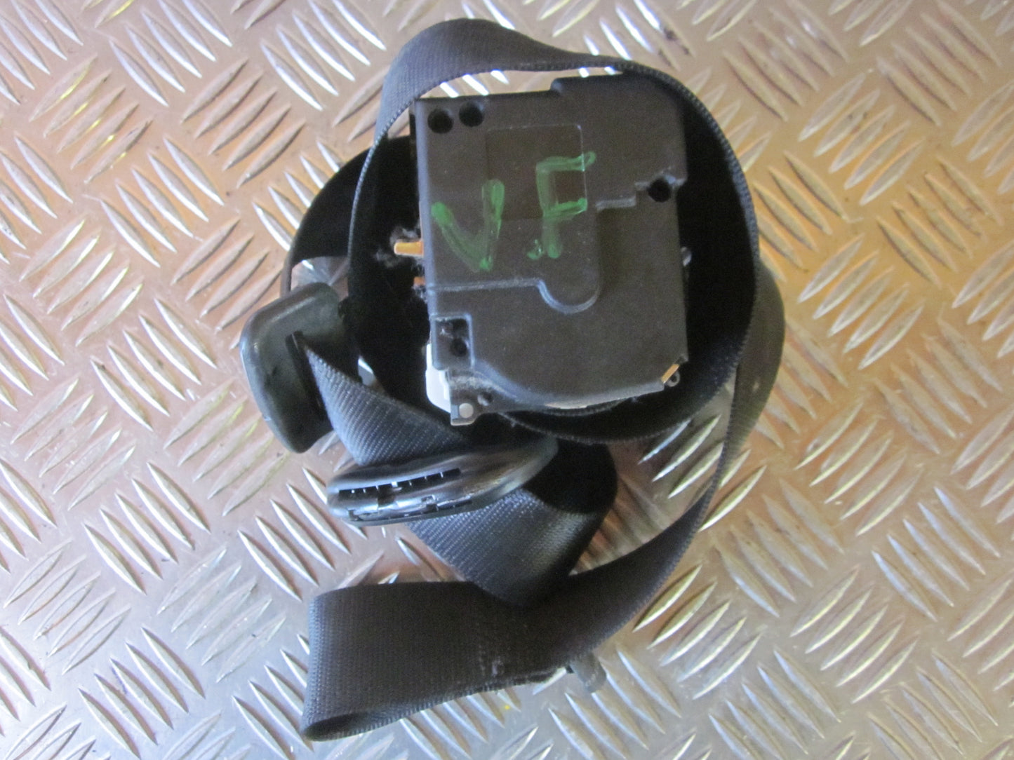 Opel Corsa C Sikkerhedsseler For Med OEM Nr. 09226117F Fra Opel Ophugger