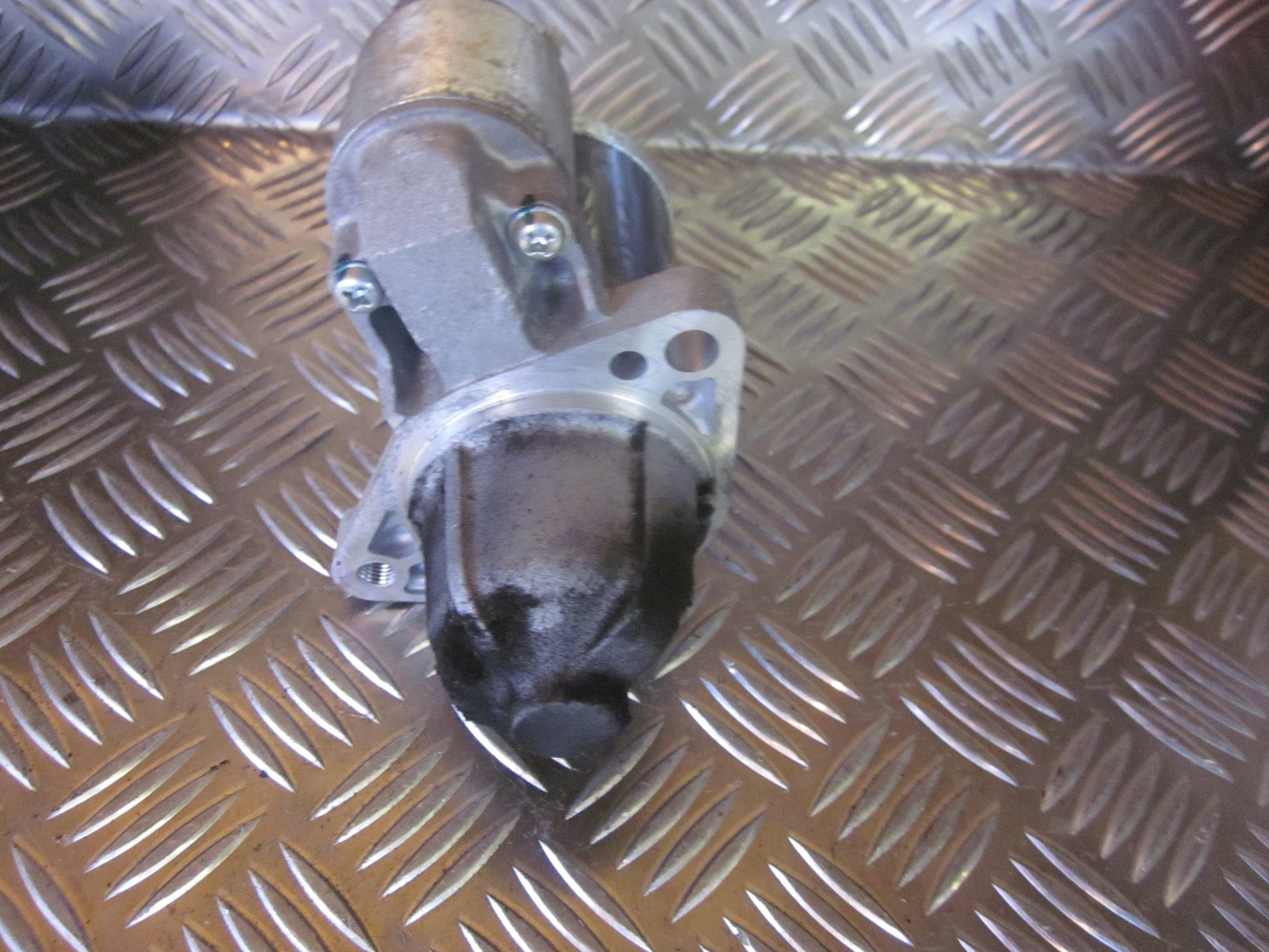 Suzuki Splash Starter Med OEM Nr. 3110051K0 Fra Suzuki Ophugger