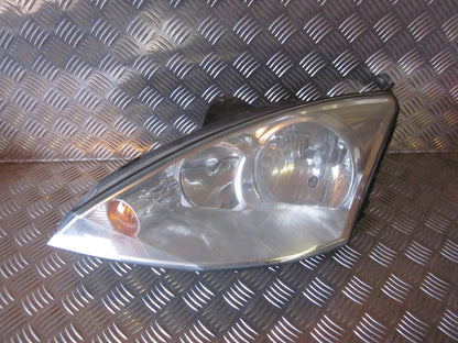 Ford Focus Forlygte Med OEM Nr. 2M5113W030BD Fra Ford Ophugger