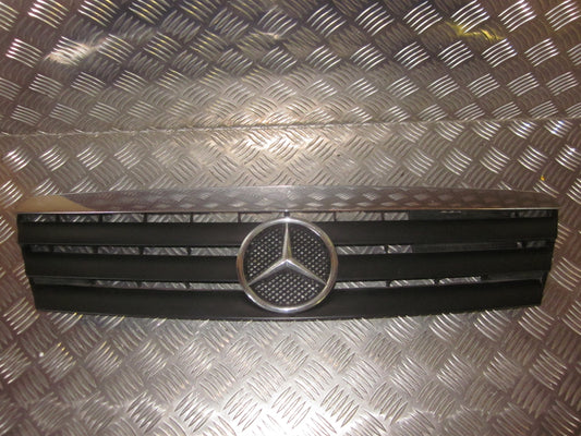 Mercedes A W168 Frontgitter Med OEM Nr. Ophugger Fra Mercedes Ophugger
