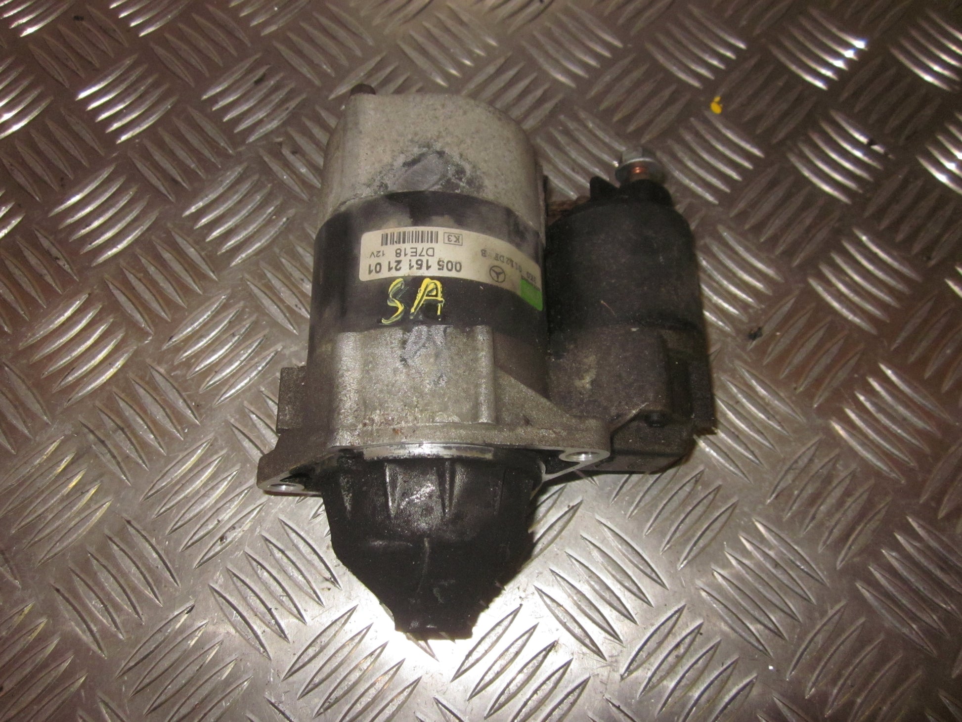 Mercedes A W168 Starter Med OEM Nr. 0051512101 Fra Mercedes Ophugger