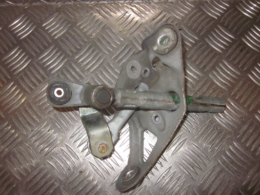 Peugeot 407 Viskertræk Med OEM Nr. Ophugger Fra Peugeot Ophugger