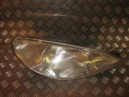 Peugeot 206 Forlygte Med OEM Nr. 6205S7 Fra Peugeot Ophugger