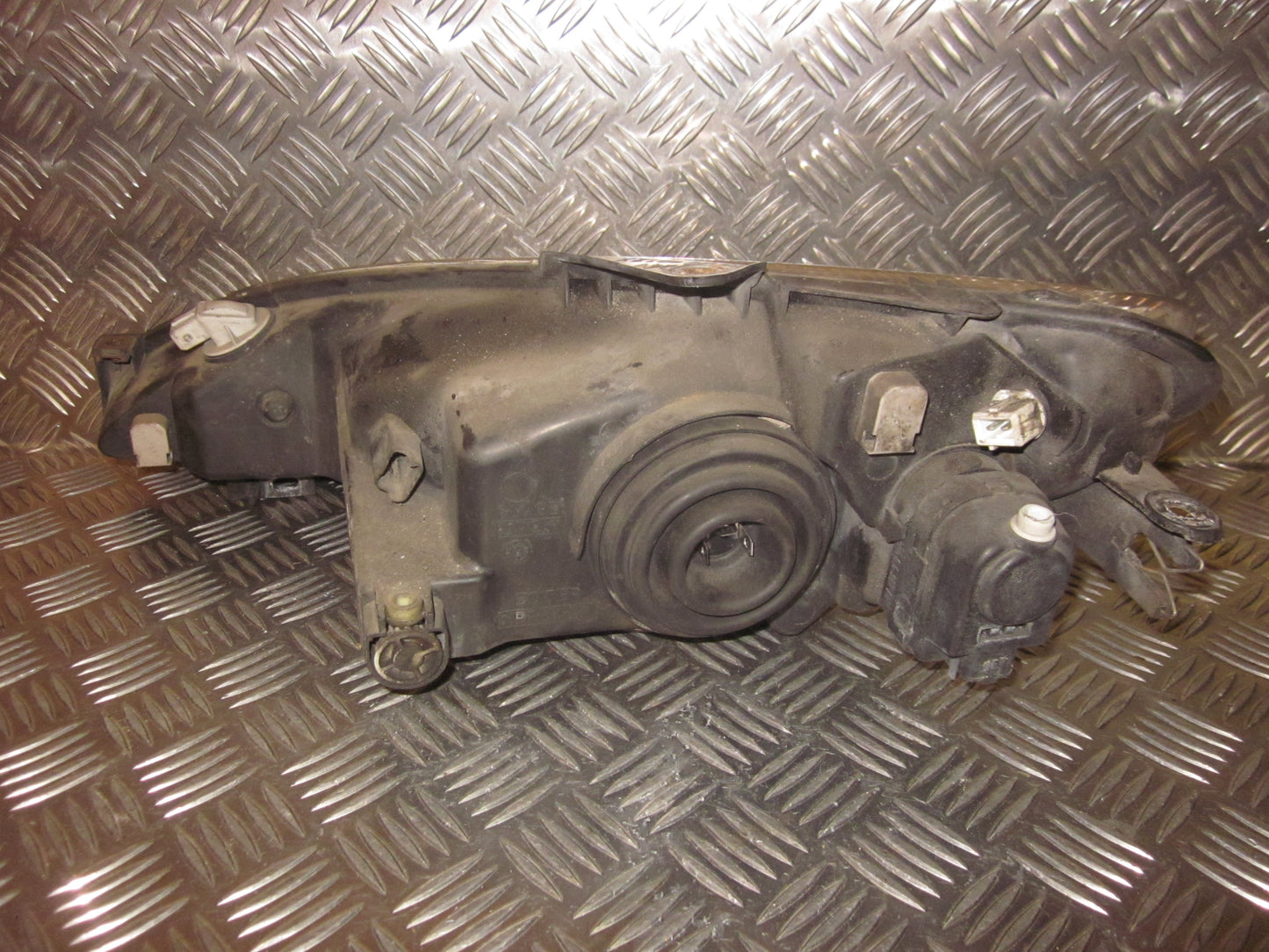 Peugeot 206 Forlygte Med OEM Nr. 6205S7 Fra Peugeot Ophugger