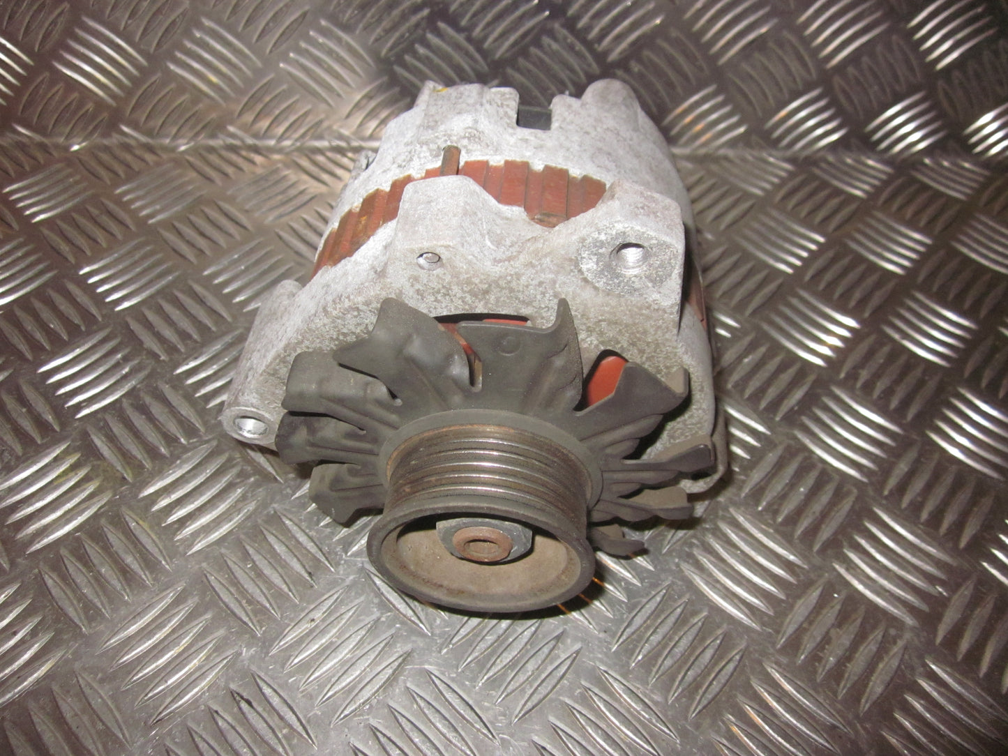 Chevrolet Astro Van Generator Med OEM Nr. Ophugger Fra Chevrolet Ophugger