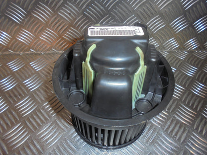 Peugeot 207 Varmeblæser Med OEM Nr. Ophugger Fra Peugeot Ophugger