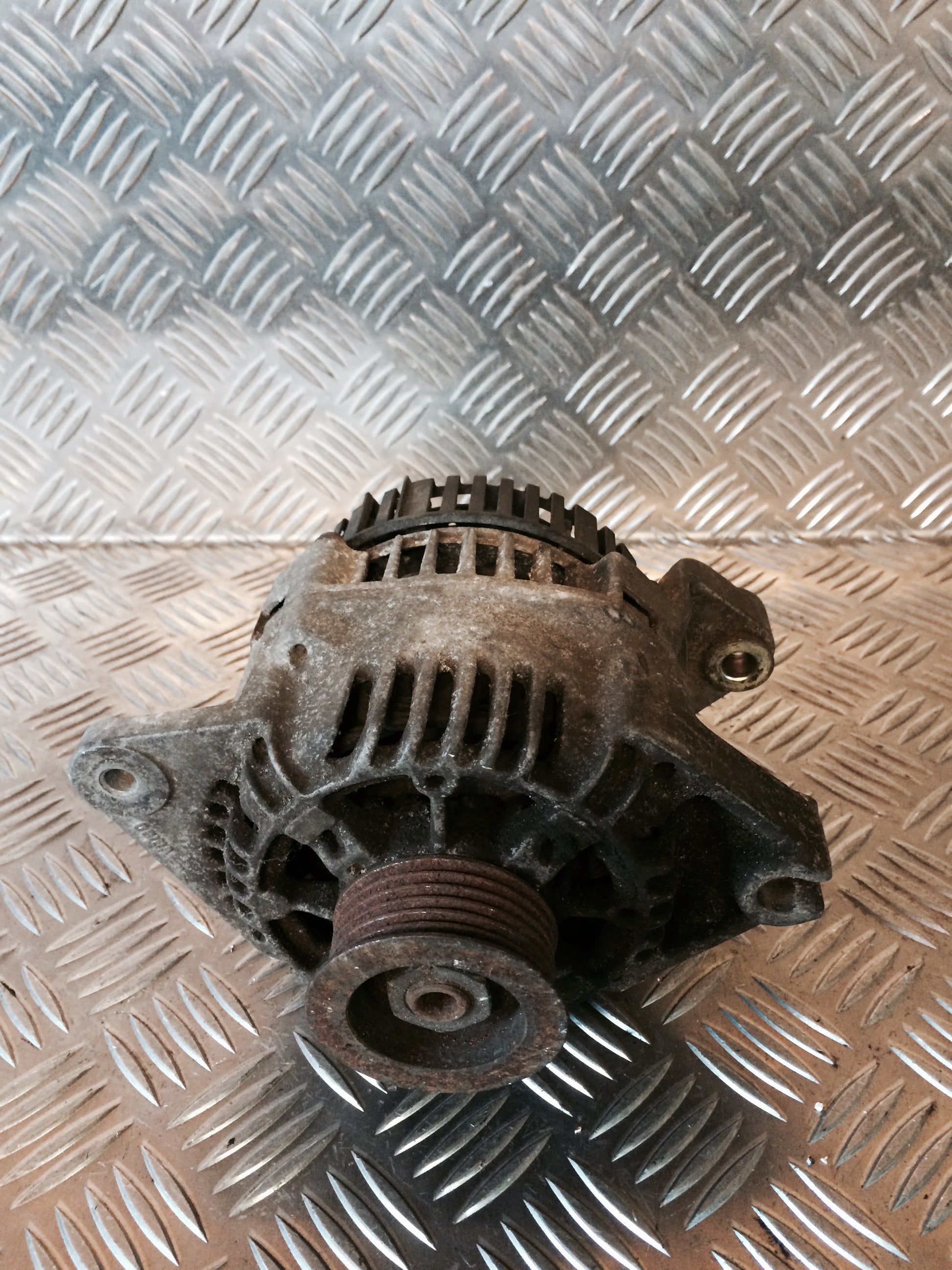 Peugeot 306 Generator Med OEM Nr. Ophugger Fra Peugeot Ophugger