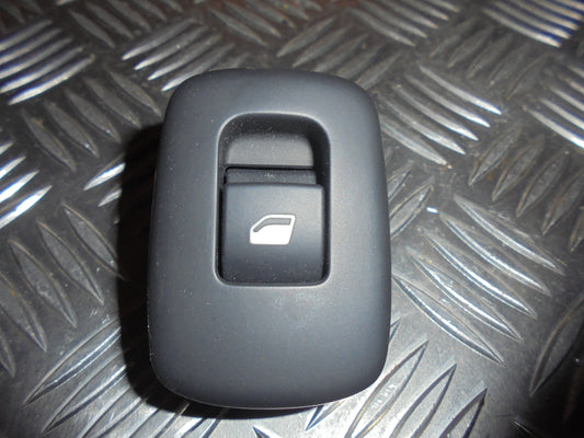 Peugeot 207 Kontakt Rudehejs Med OEM Nr. Ophugger Fra Peugeot Ophugger