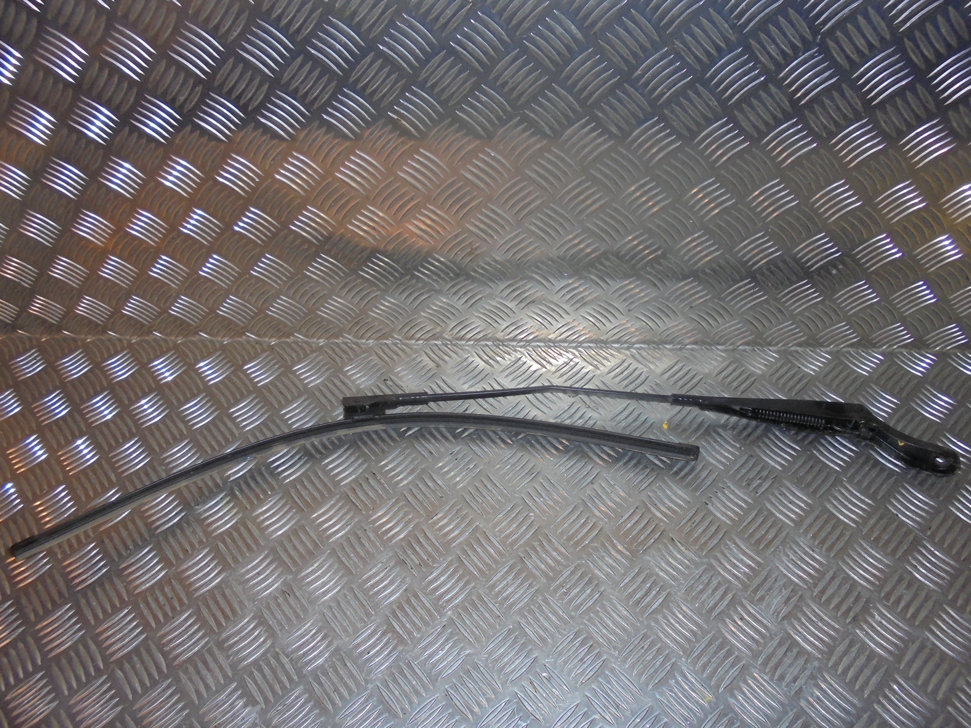 Peugeot 207 Viskerarm Med OEM Nr. Ophugger Fra Peugeot Ophugger