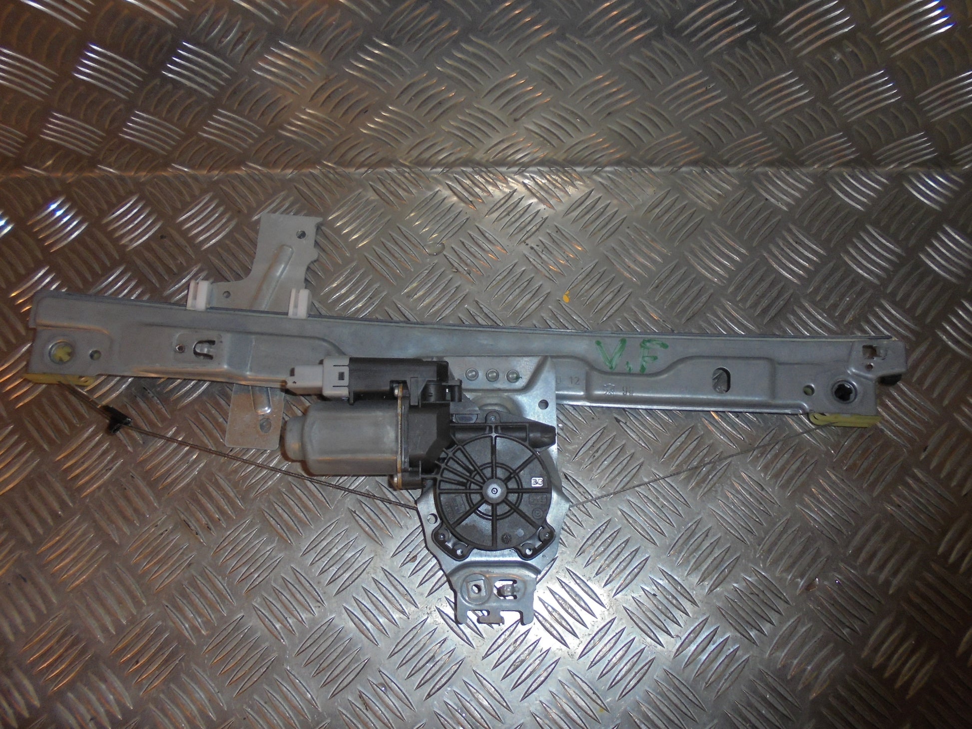 Peugeot 207 Rudemotor - Rudehejs Med OEM Nr. 9671271980A Fra Peugeot Ophugger