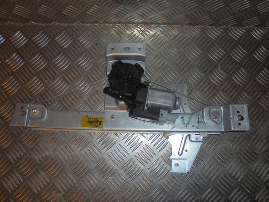 Peugeot 207 Rudemotor - Rudehejs Med OEM Nr. 9223G1	 Fra Peugeot Ophugger