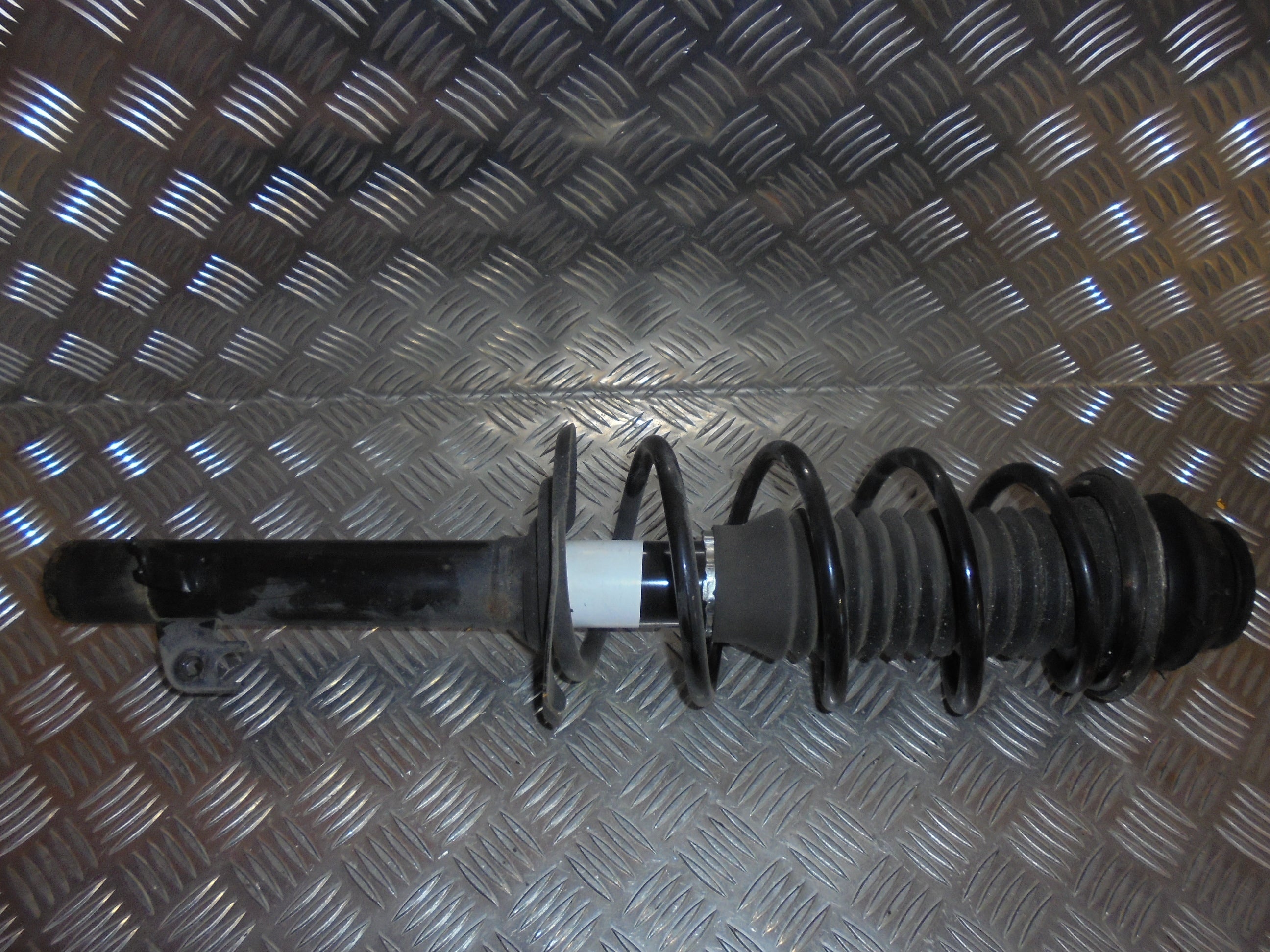 Citroen C1 Fjederben For H Med OEM Nr. B000674380 Fra Citroen Ophugger