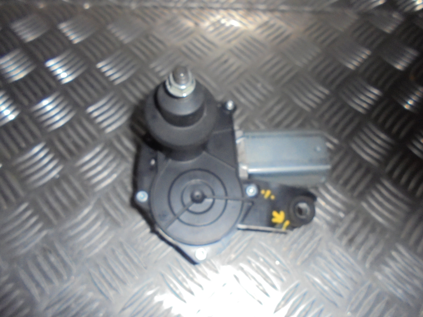 Citroen C1 Bagrudevisker Motor Med OEM Nr. 851300H020 Fra Citroen Ophugger