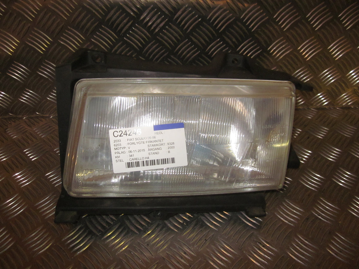 Fiat Scudo Forlygte Med OEM Nr. 9790387080 Fra Fiat Ophugger