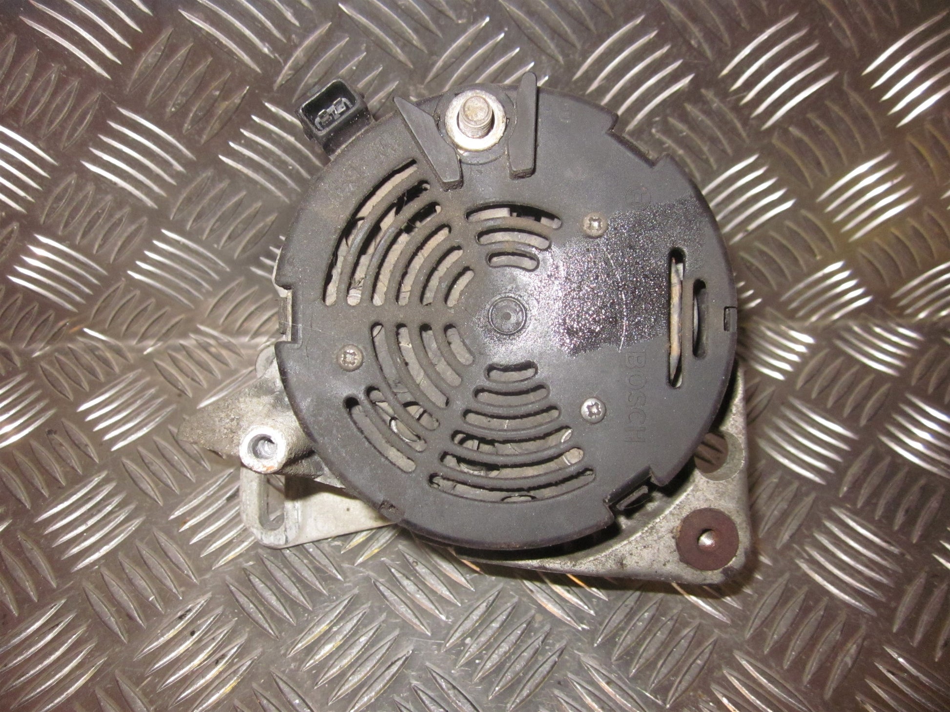 VW Passat Generator Med OEM Nr. 0986038070 Fra VW Ophugger