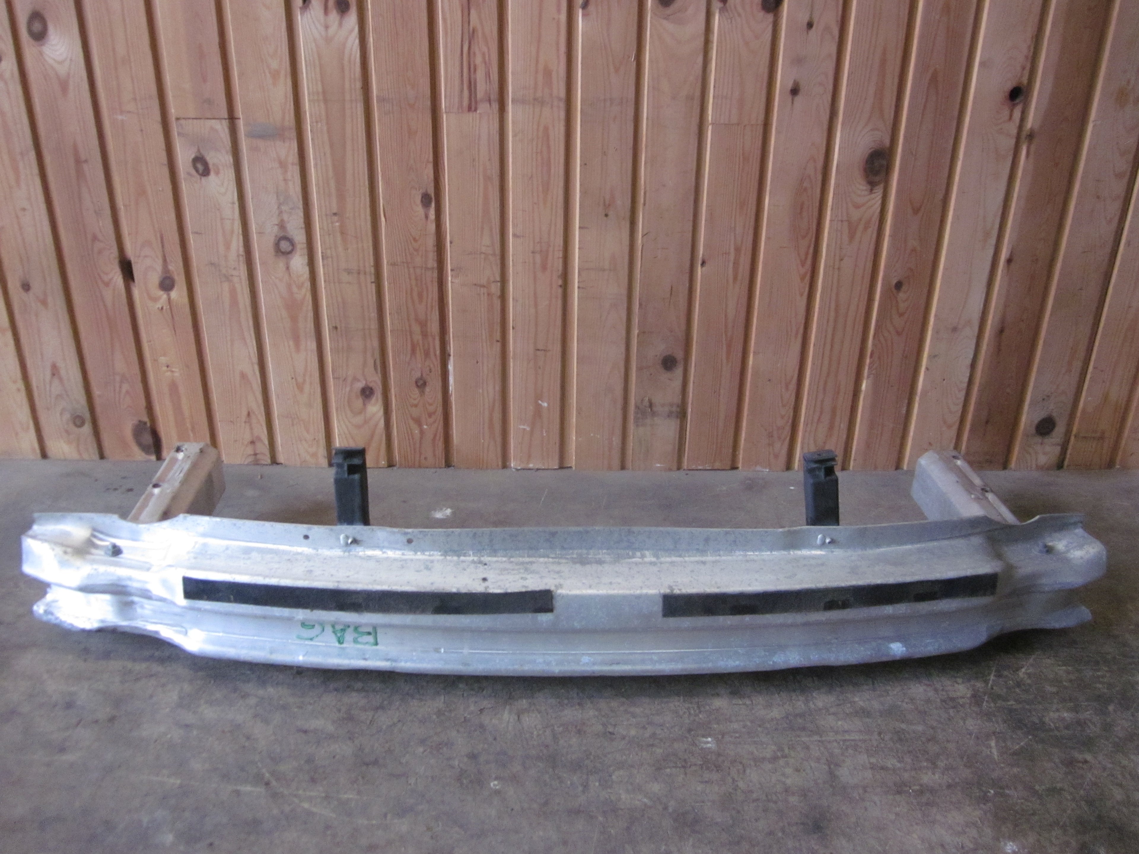 Audi A4 Bagkofanger Rå Med OEM Nr. 8E0807313L Fra Audi Ophugger