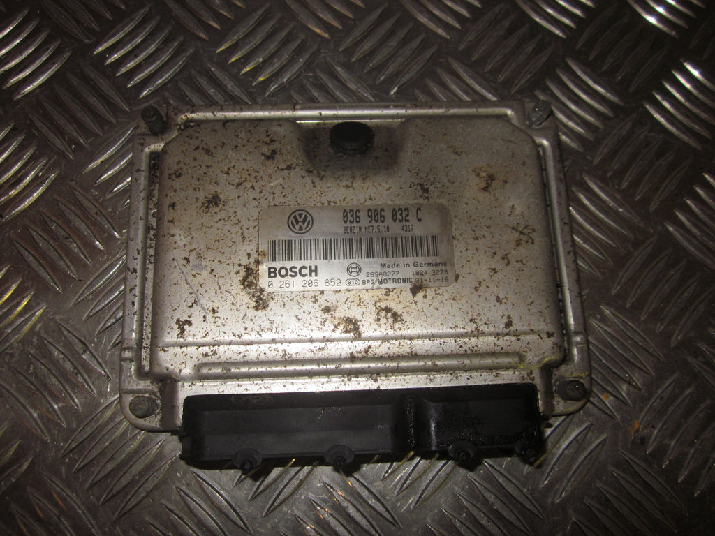 VW Beetle 9C Motorstyring - Motorstyreboks - Injection Elboks Med OEM Nr. 0261206852 Fra VW Ophugger