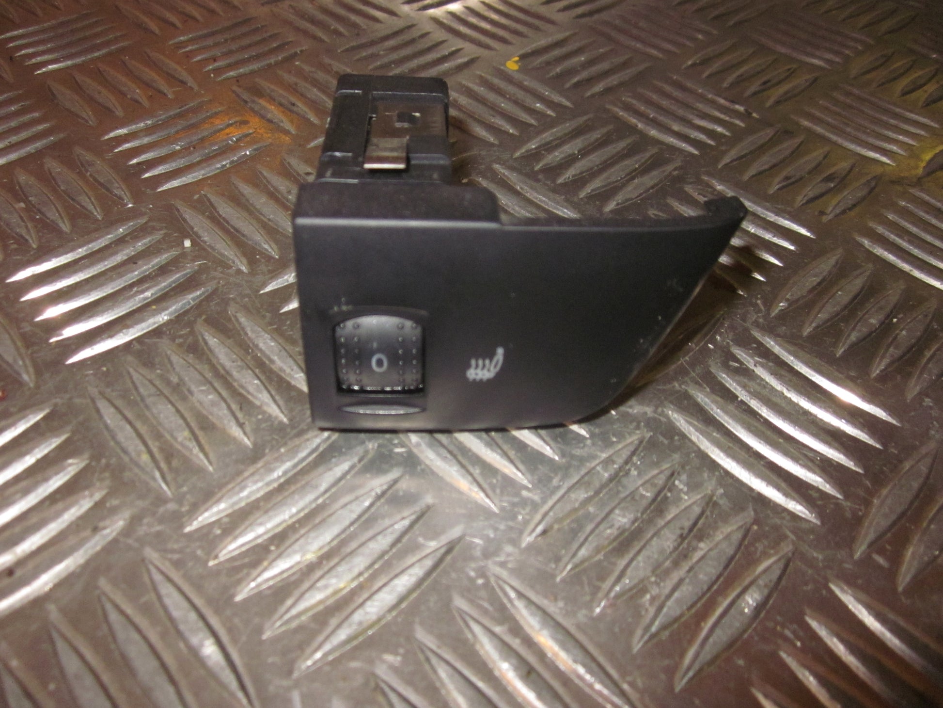 VW Beetle 9C Kontakt Sædevarme Med OEM Nr. 1C0963563B Fra VW Ophugger