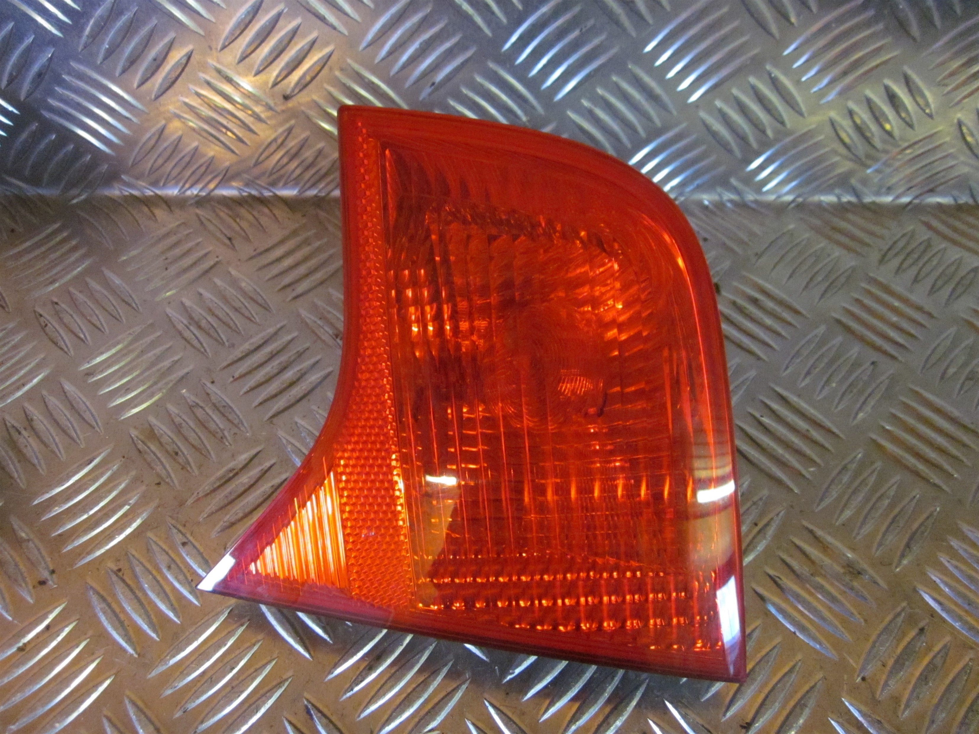 Audi A4 Baglygte Med OEM Nr. 8E5945094A Fra Audi Ophugger