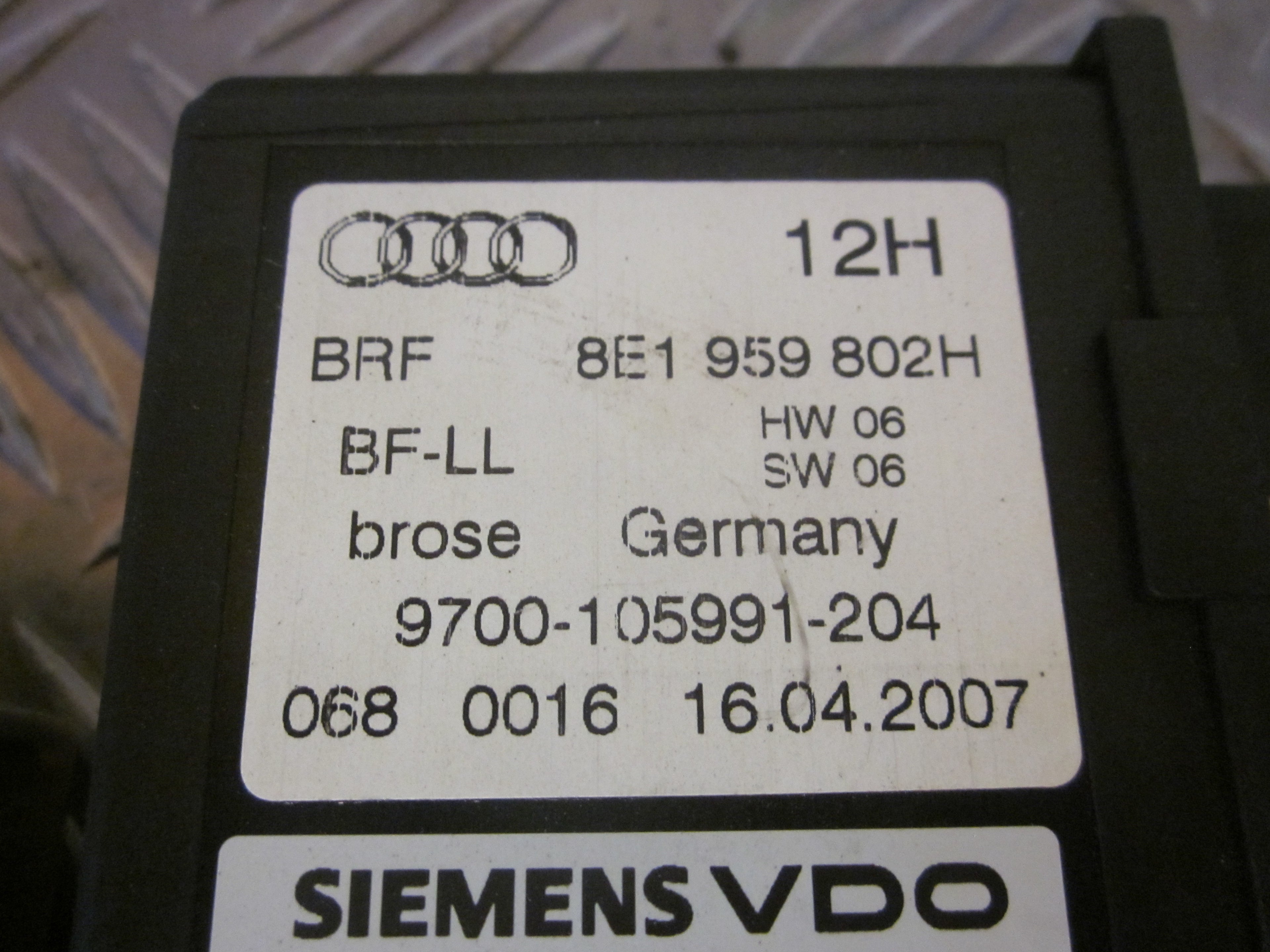Audi A4 Rudemotor - Rudehejs Med OEM Nr. 8E1959802H Fra Audi Ophugger
