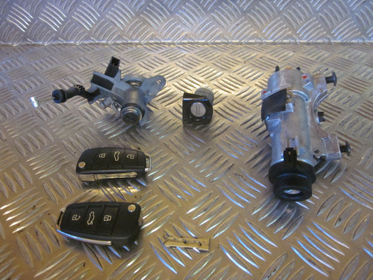 Audi A4 8E/8H Låsesæt  Med OEM Nr. 8E0837220Q Fra Audi Ophugger