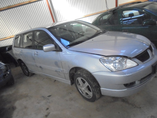 Mitsubishi Lancer Pluk-Selv-Bil Med OEM Nr. Ophugger Fra Mitsubishi Ophugger