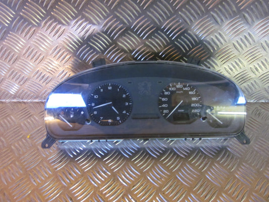 Peugeot 406 Instrument  Med OEM Nr. Ophugger Fra Peugeot Ophugger