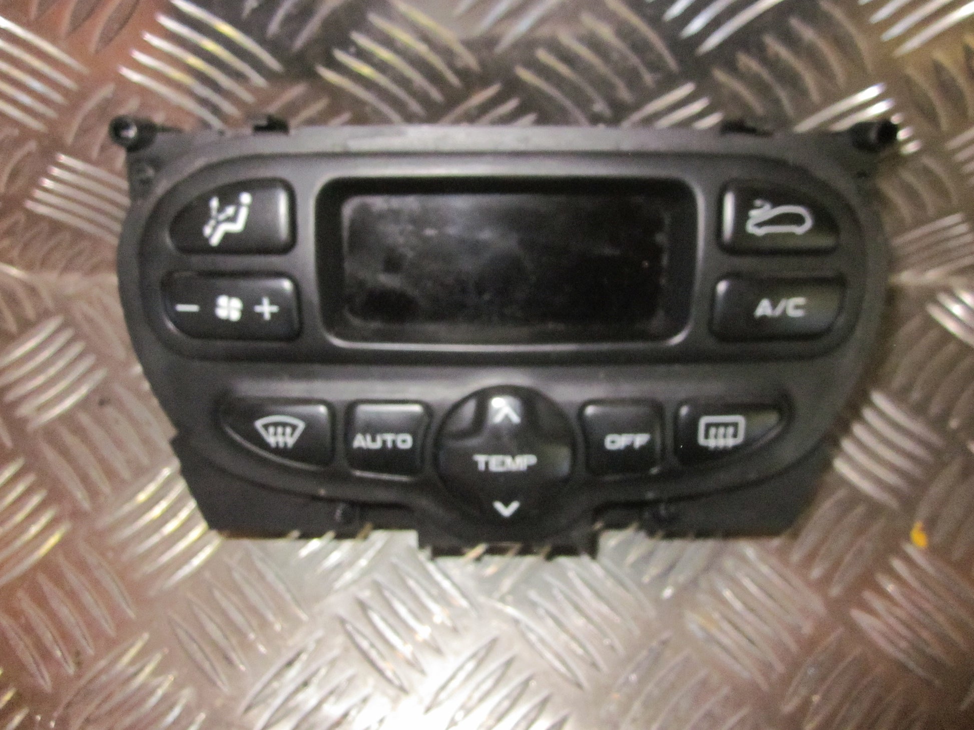 Peugeot 307 Varmeregulering Med OEM Nr. Ophugger Fra Peugeot Ophugger