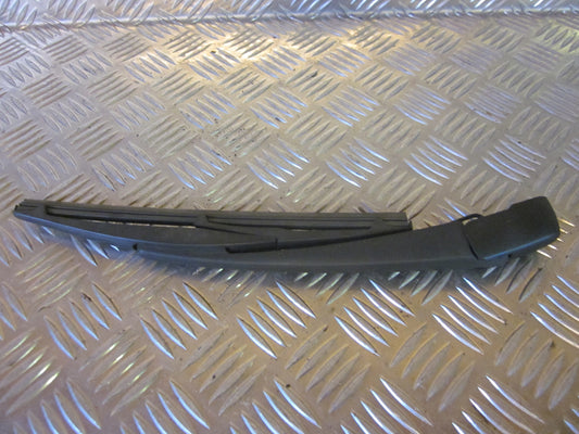 Suzuki Splash Viskerarm Med OEM Nr. Ophugger Fra Suzuki Ophugger