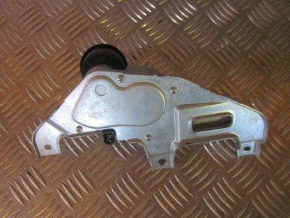 Suzuki Splash Bagrudevisker Motor Med OEM Nr. 3881051K10 Fra Suzuki Ophugger