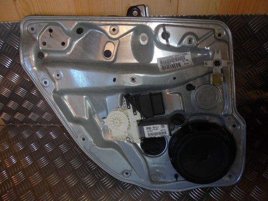 VW Golf 4 1J Rudemotor - Rudehejs Med OEM Nr. 1J4959811C Fra VW Ophugger