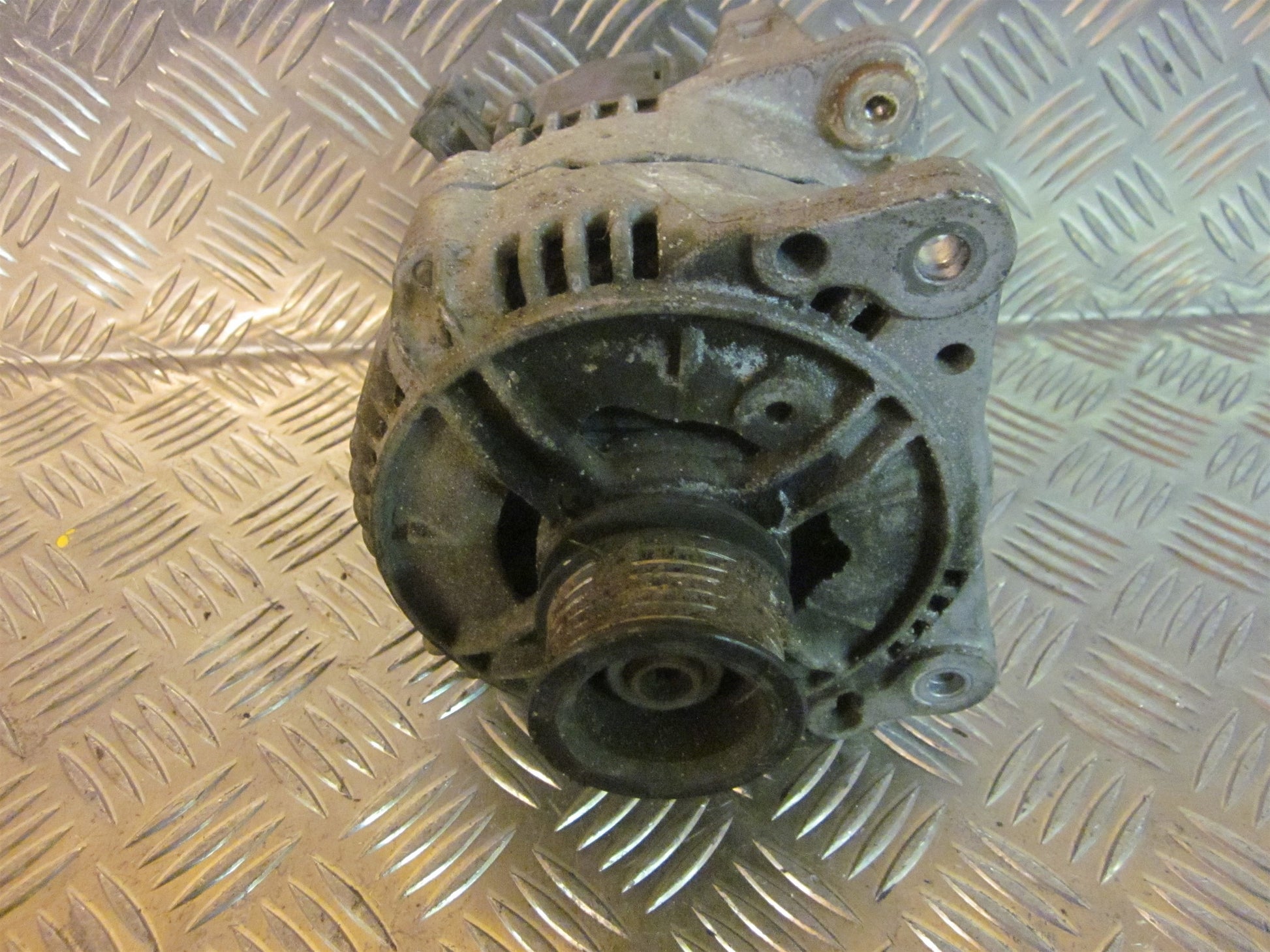 VW Polo CLA Variant 6K Generator Med OEM Nr. 0986039090 Fra VW Ophugger