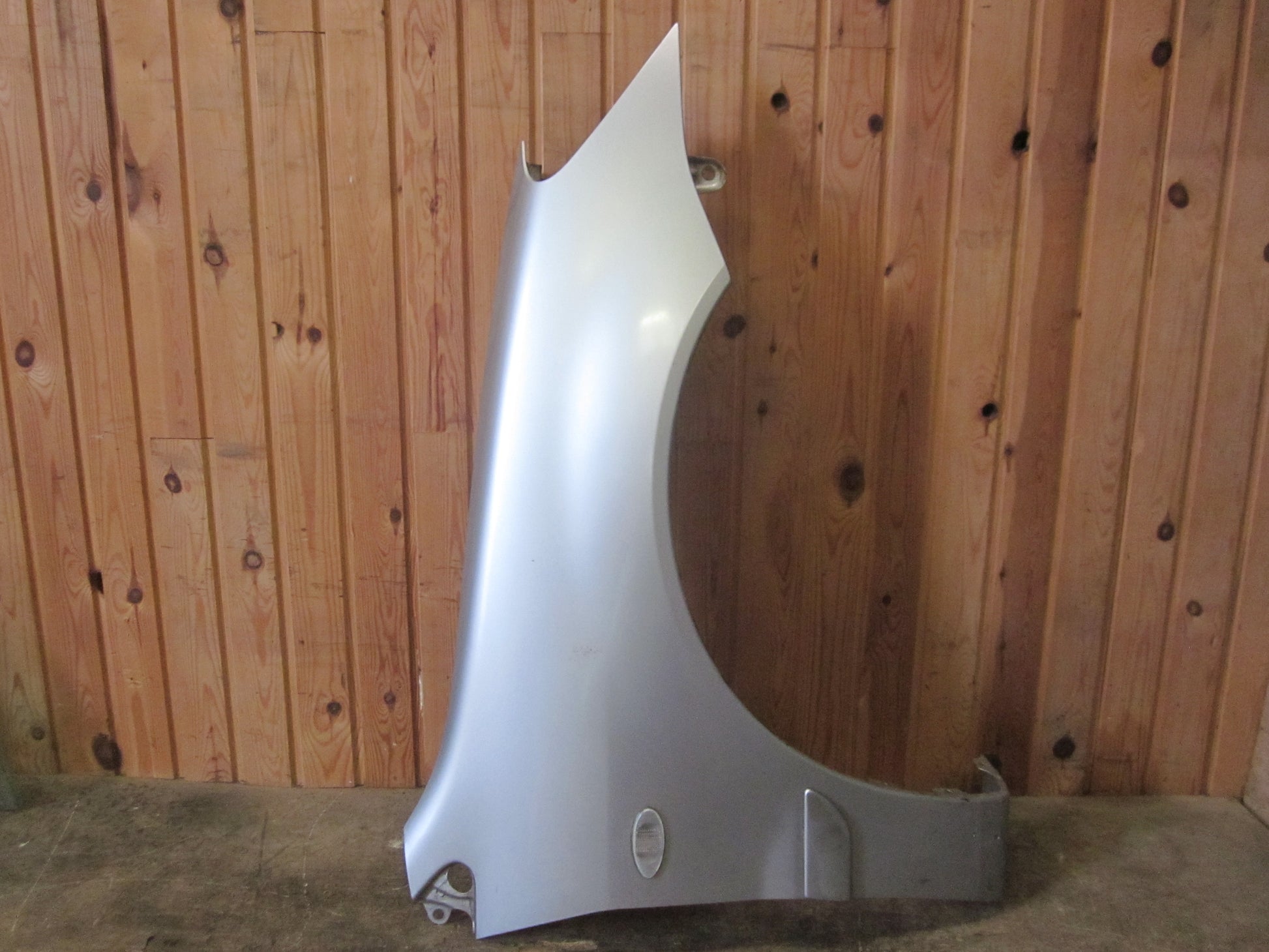 Mitsubishi Lancer Forskærm H Med OEM Nr. Ophugger Fra Mitsubishi Ophugger