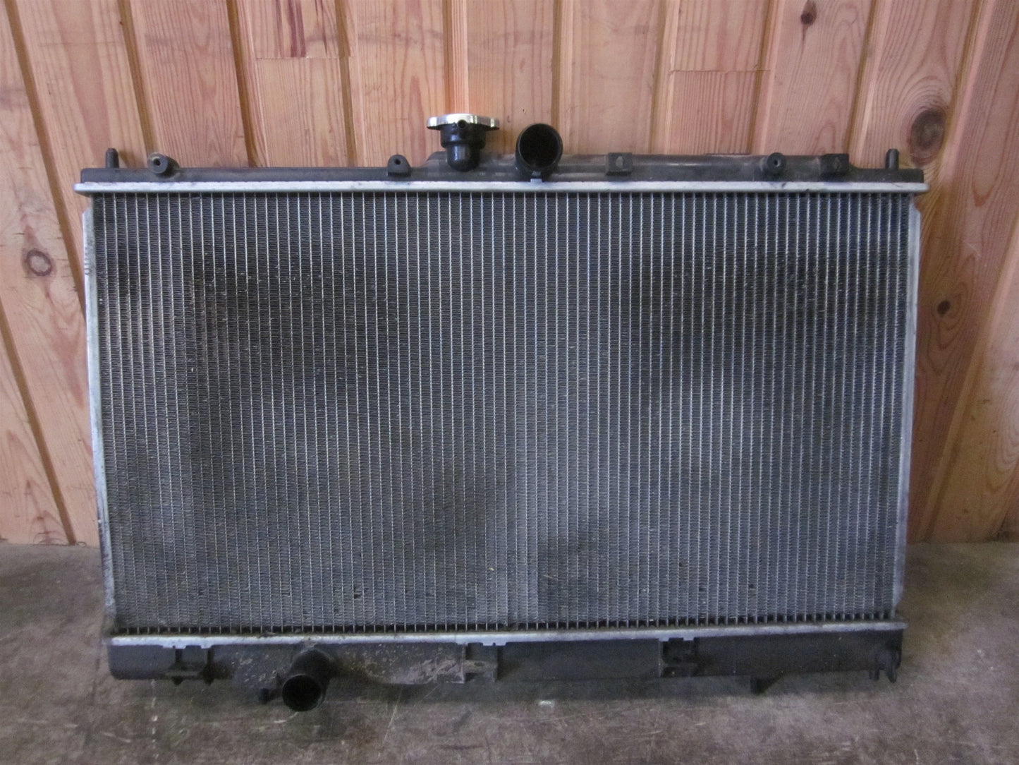 Mitsubishi Lancer Køler Med OEM Nr. Ophugger Fra Mitsubishi Ophugger