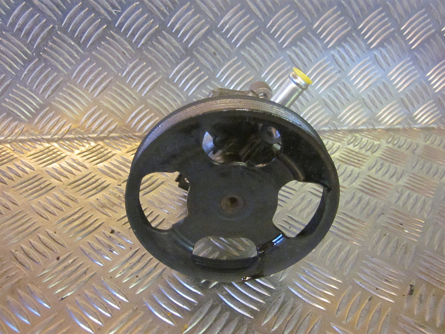 Mitsubishi Lancer Servopumpe Med OEM Nr. Ophugger Fra Mitsubishi Ophugger