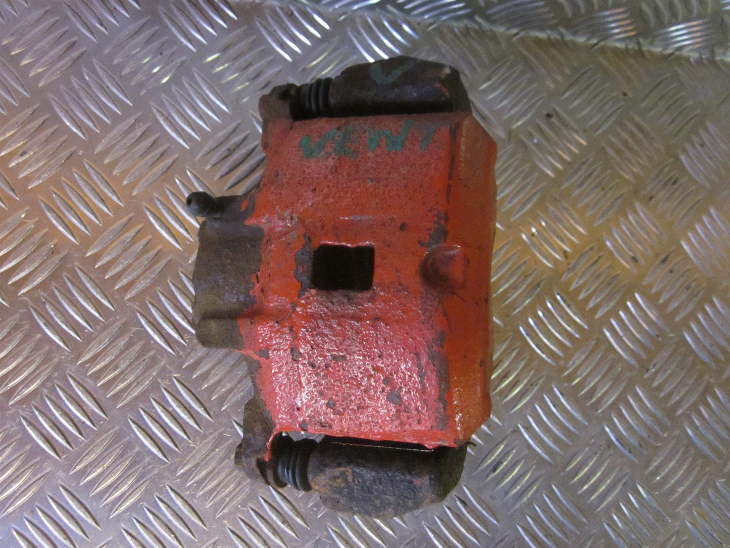 Mitsubishi Lancer Bremsekaliber VF Med OEM Nr. Ophugger Fra Mitsubishi Ophugger