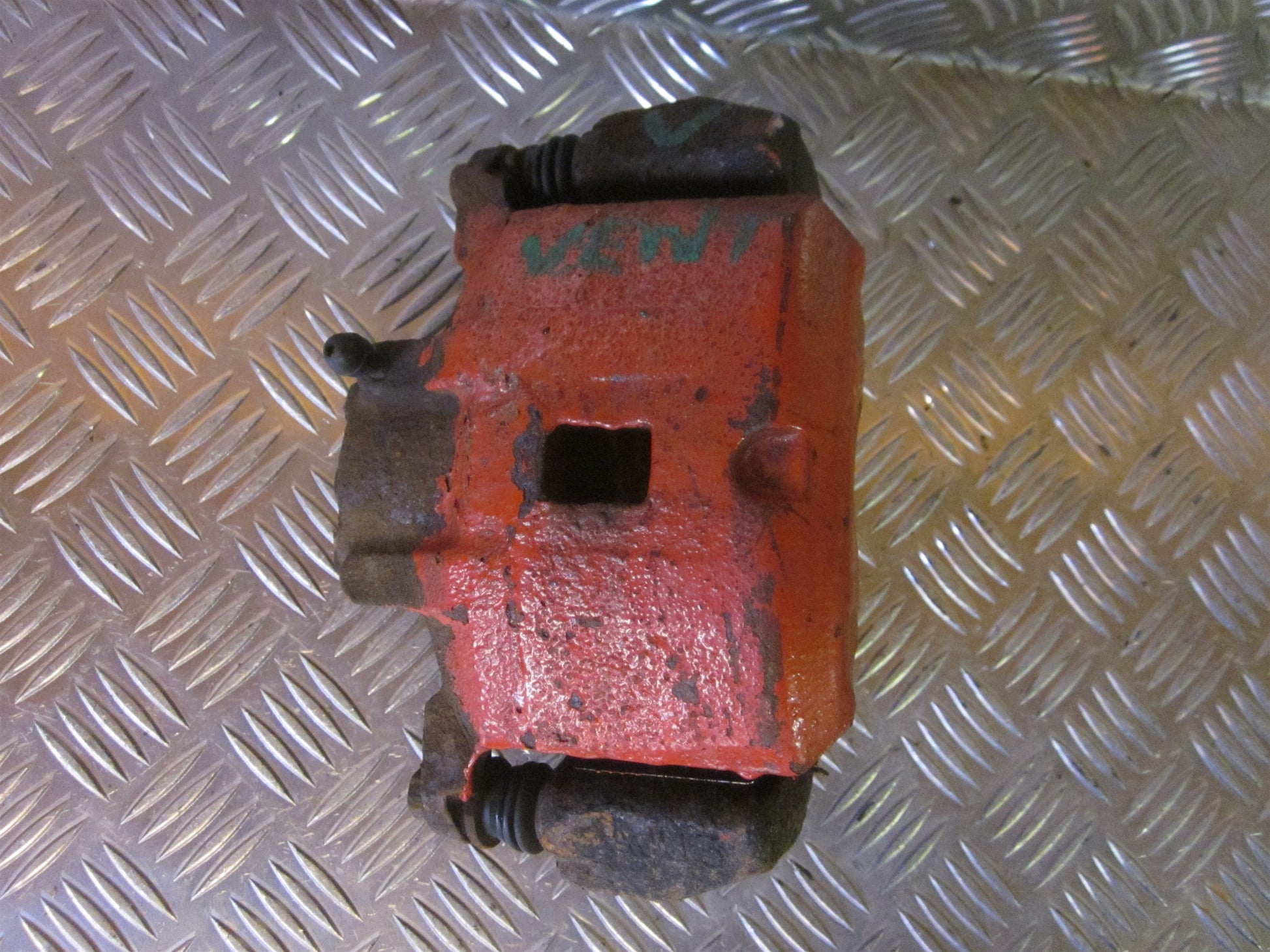 Mitsubishi Lancer Bremsekaliber VF Med OEM Nr. Ophugger Fra Mitsubishi Ophugger